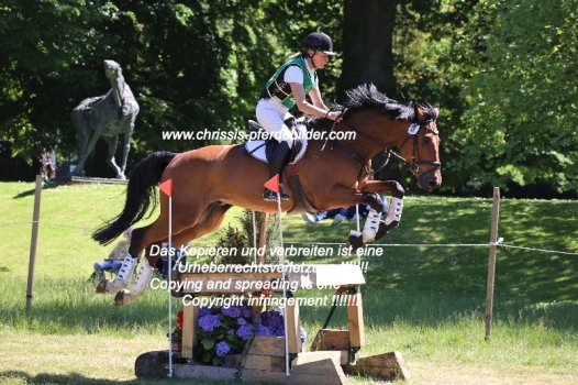 Preview martina toedt mit crystallon IMG_0038.jpg